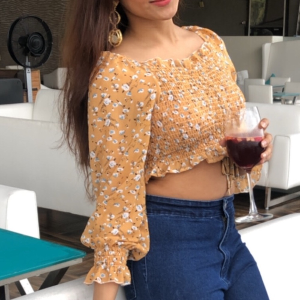 Mustard yellow top - Picture 1 of 4